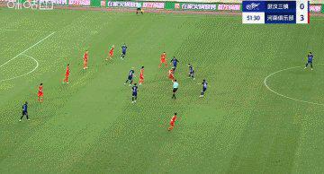 前头球接力, 刘易鑫右路, 三镇左路传 前头球接力, 刘易鑫右路, 三镇左路传