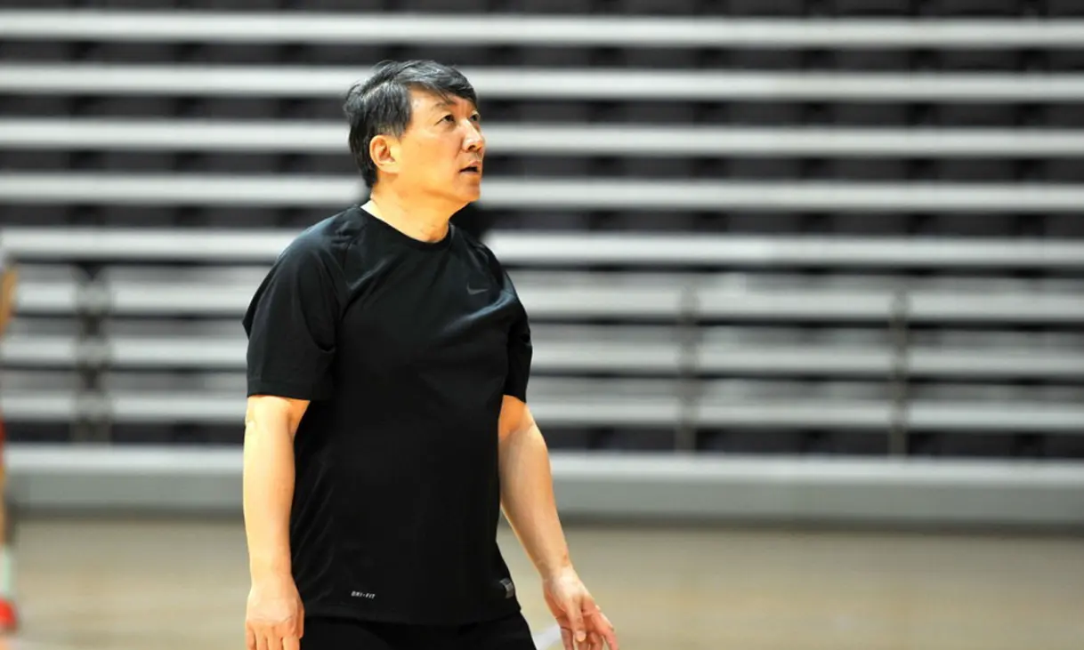 国足, 曾两次执教